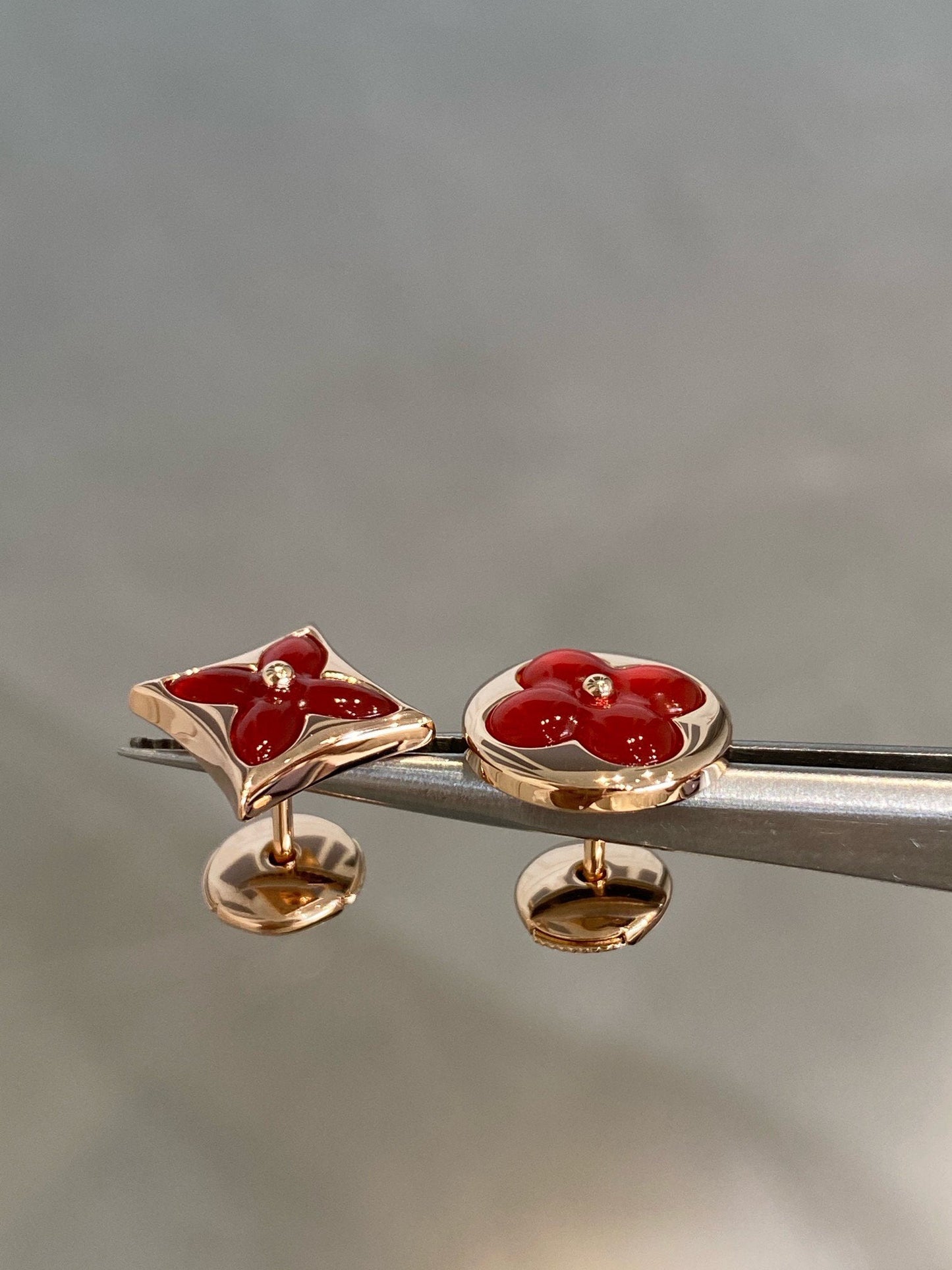[moco jewelrys]Ohrstecker STERN UND SONNE ROSÉGOLD MIT CARNELIAN