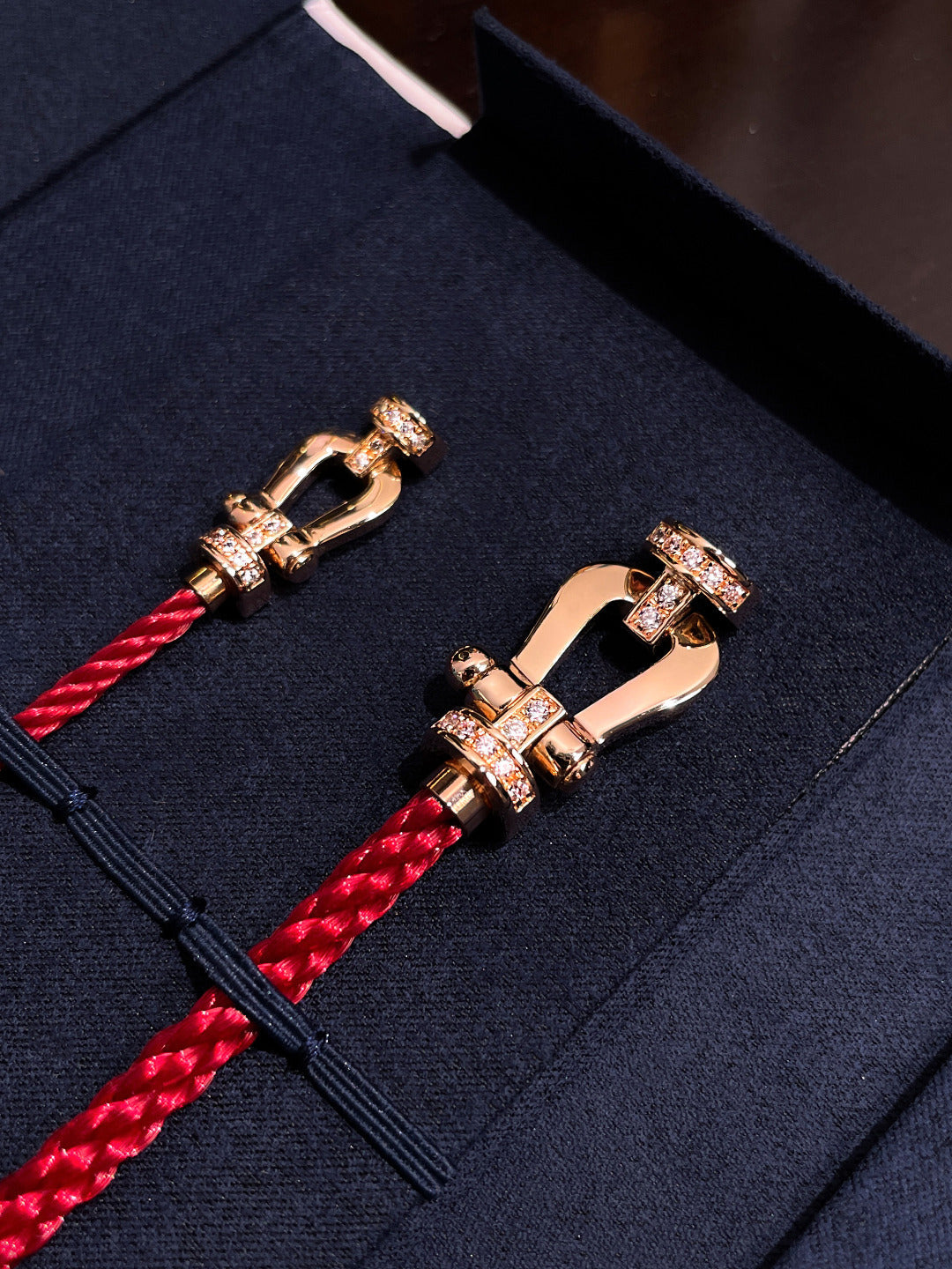 [moco jewelrys]FORCE 10 HALB DIAMANT ROTGOLD ROTES KORDELBAND GROSS UND MITTELGROSSES MODELL