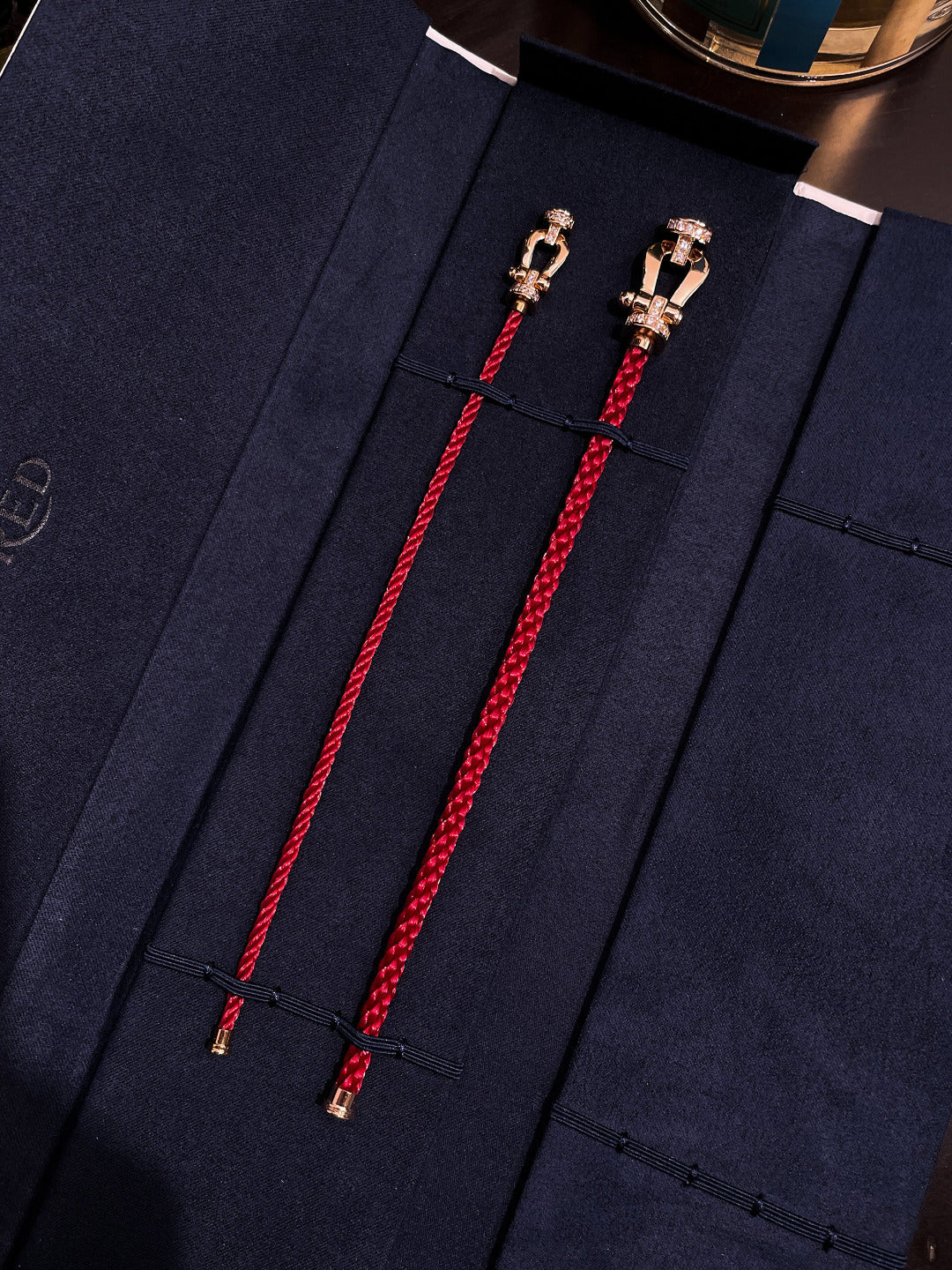 [moco jewelrys]FORCE 10 HALB DIAMANT ROTGOLD ROTES KORDELBAND GROSS UND MITTELGROSSES MODELL