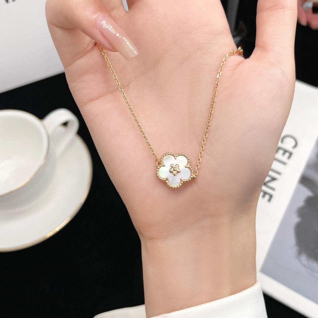 [moco jewelrys]LUCKY WHITE MOP PFLAUMENBLÜTEN ARMBAND