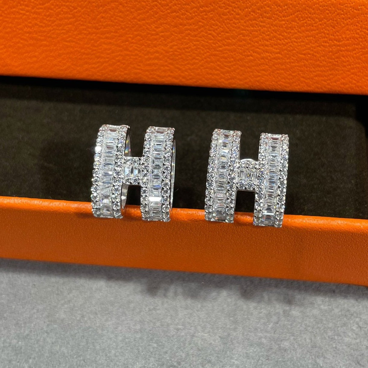 [moco jewelrys]H-Ohrstecker mit Diamanten in Silber
