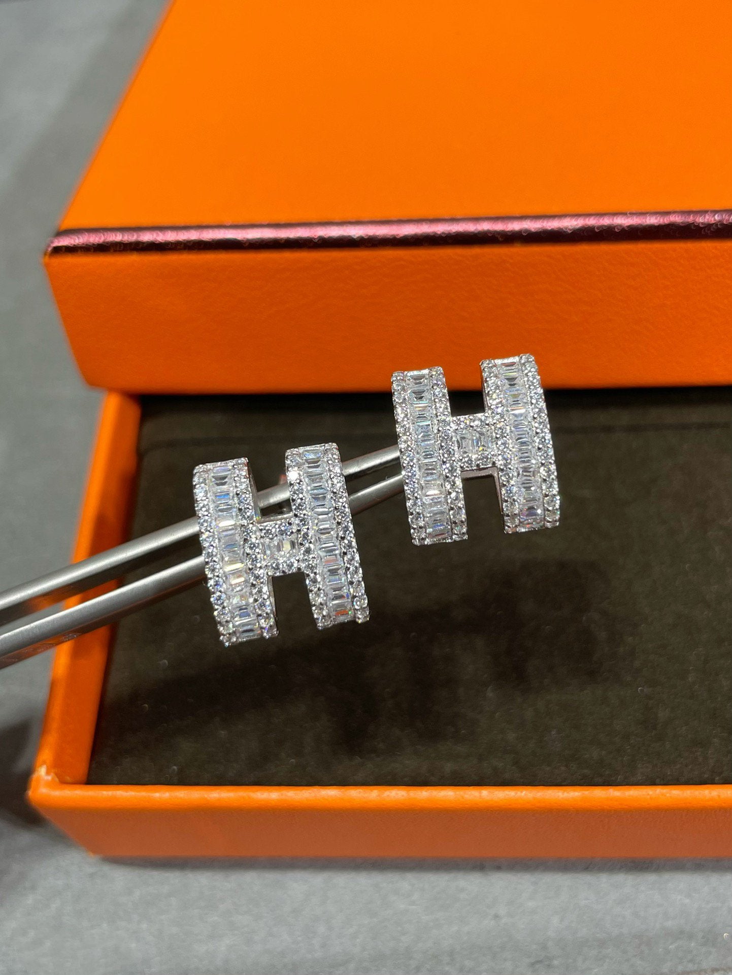 [moco jewelrys]H-Ohrstecker mit Diamanten in Silber