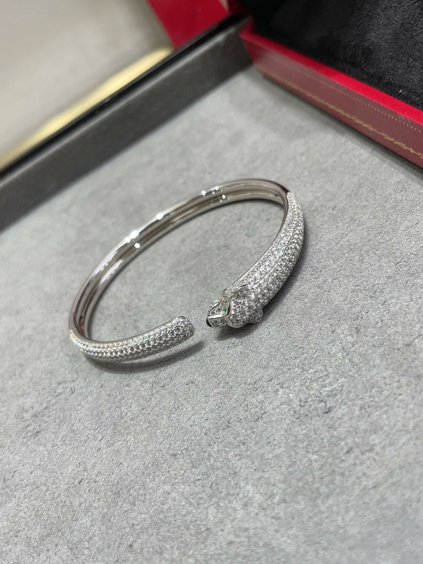 [moco jewelrys]PANTHER VOLLDIAMANT ARMBAND OFFEN